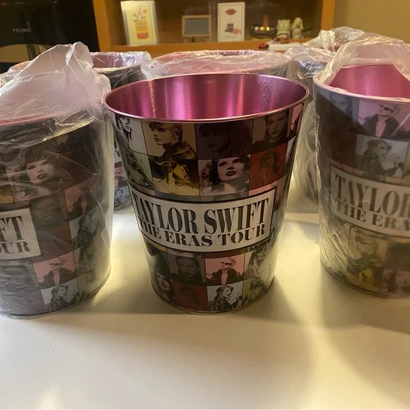 Taylor swift Metal Tin set of 6 - Picture 1 of 2